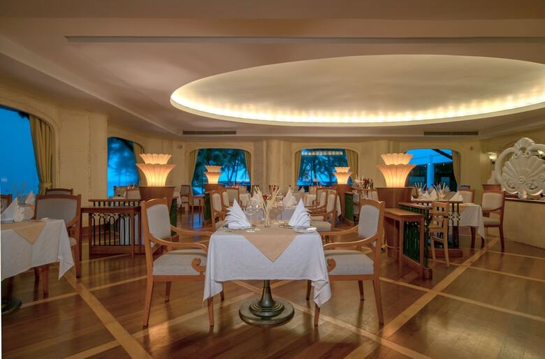 Hotel Katathani Phuket Beach Resort