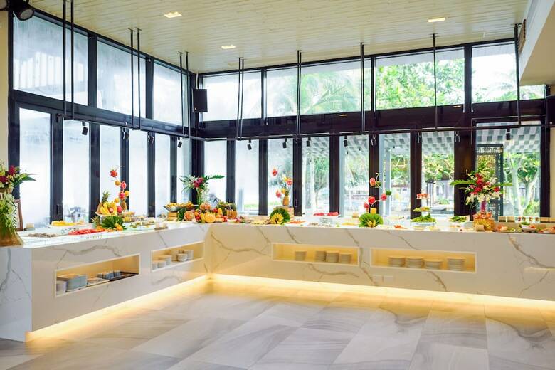 Hotel Katathani Phuket Beach Resort