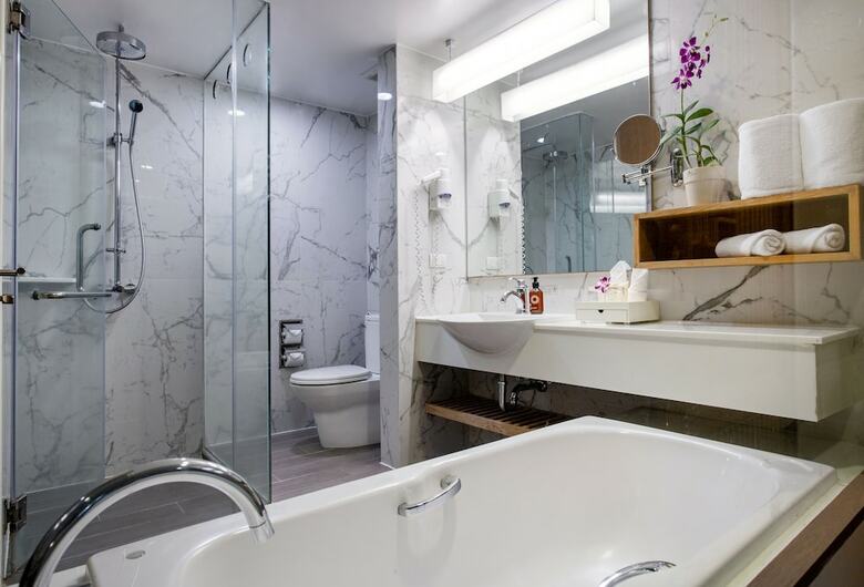 Hotel Katathani Phuket Beach Resort