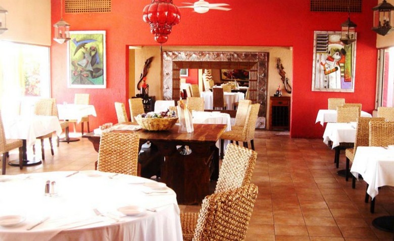 Los Patios Hotel