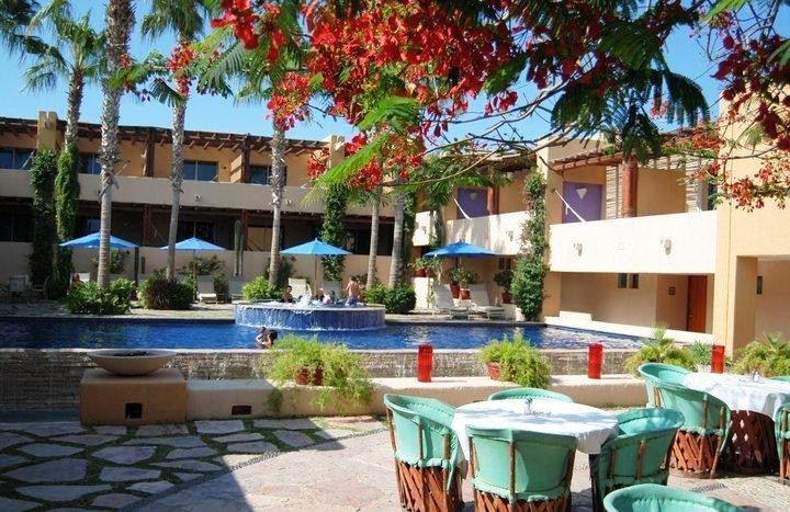 Los Patios Hotel