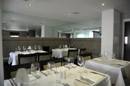 Hostal Savoro Restaurant With Rooms