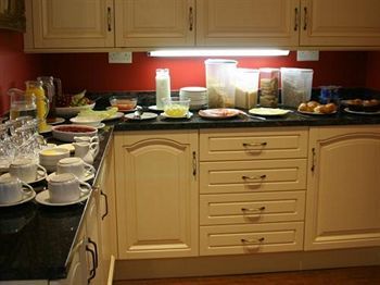 Hostal Highclere Hotel