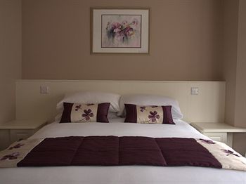 Hostal Highclere Hotel