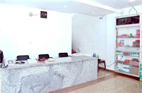Hotel Oyo 83267 Banzaara Dham