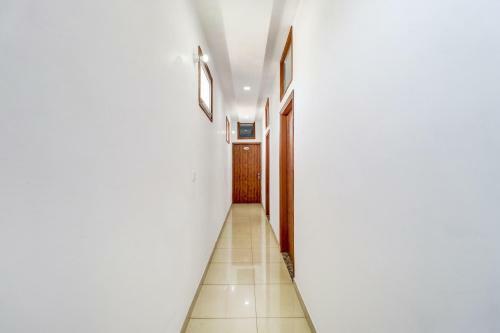 Capital O 79471 Hotel Sekhon