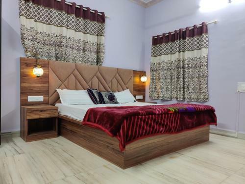 Villa Quinte Hills Residency