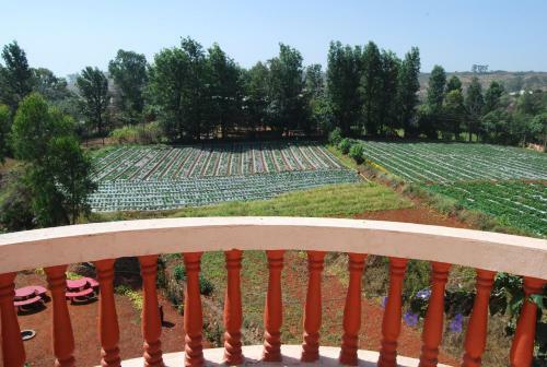 Villa Quinte Hills Residency