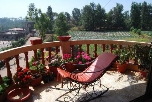 Villa Quinte Hills Residency