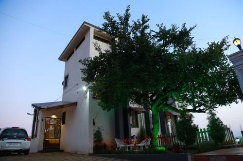 Hostal Vajra Villa