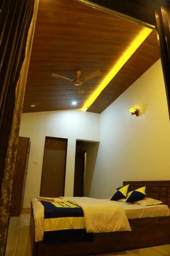 Hostal Vajra Villa