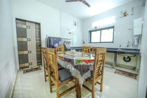 Shree Luxury Apartment