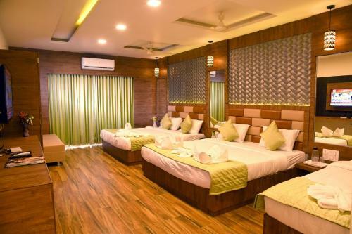 Hotel Stonarc Riverside Resort