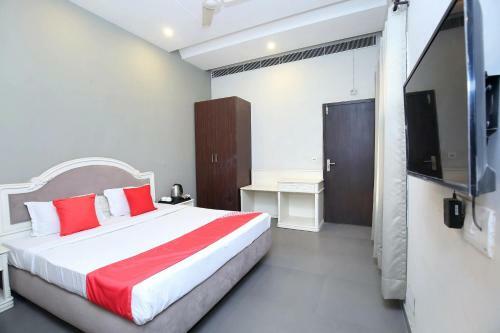 Capital O 23498 Hotel Jane Royale