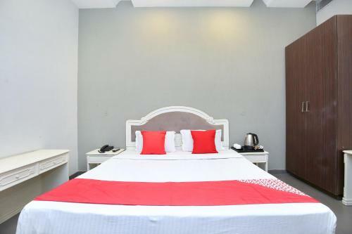 Capital O 23498 Hotel Jane Royale