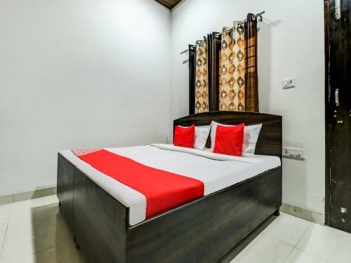 Hotel Oyo 85451 Four Season