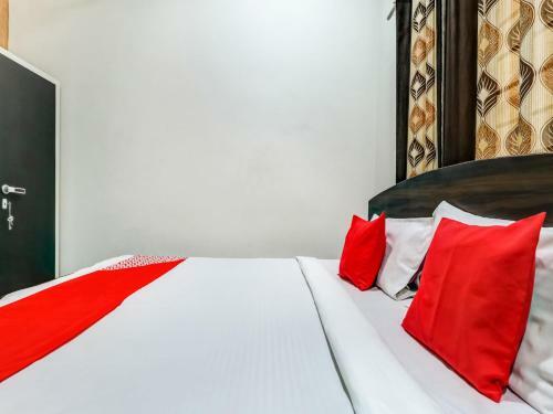 Hotel Oyo 85451 Four Season