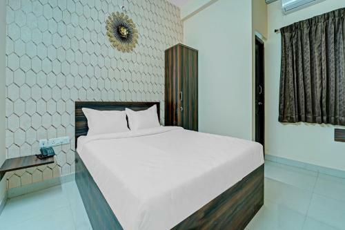 Hotel Collection O 83033 Evergreen Residency
