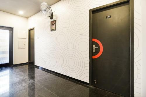 Hotel Collection O 39727 Tidel Park