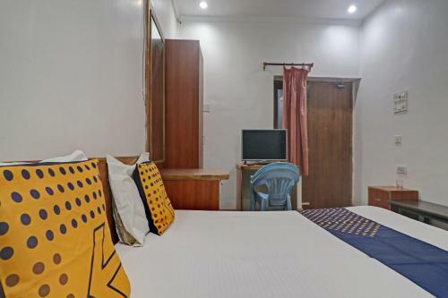 Spot On 81126 Hotel Indrashan