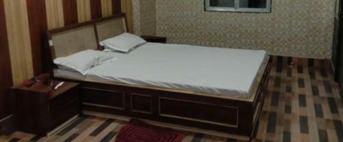 Oyo 83090 Hotel Palash Inn
