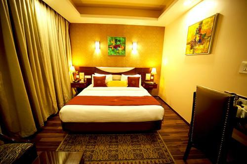 The Red Velvet Hotel Samarpan Patna
