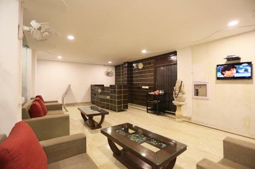 Oyo 688 Hotel Marina