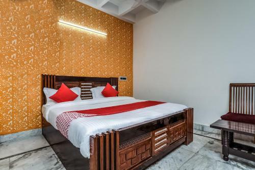 Hotel Oyo 19391 Forever Banquet & Rooms