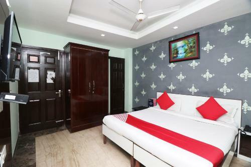 Oyo 10008 Hotel Golden Tree