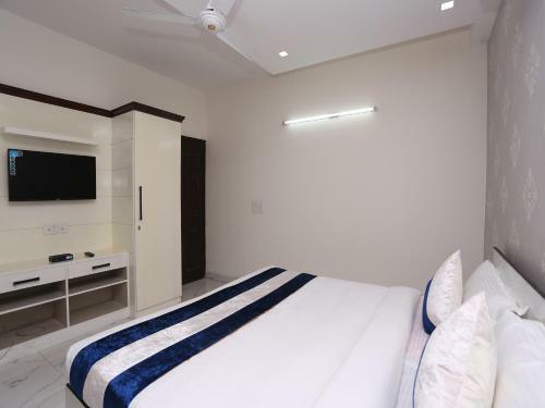 Oyo 10008 Hotel Golden Tree