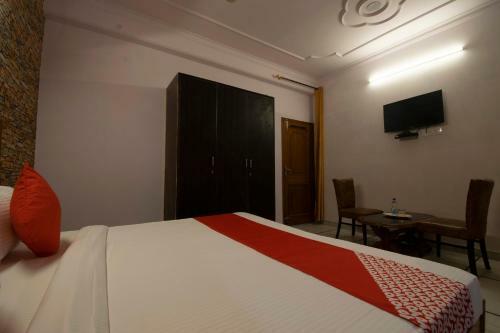 Hotel Oyo 26449 Rajdhani Residency