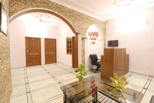 Hotel Oyo 26449 Rajdhani Residency