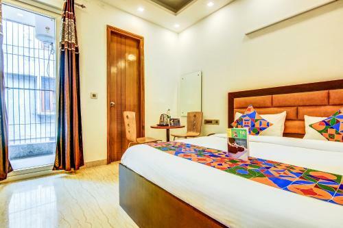 Fabhotel Floyd - Fully Vaccinated Staff