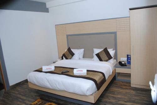 Hotel Superb Near New Delhi Railway Station