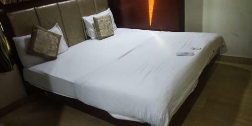 Hotel Adb Rooms Metro Plaza