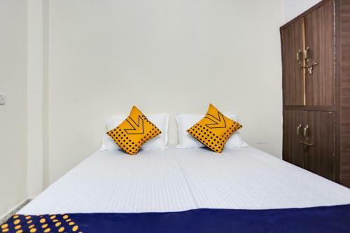 Hotel Spot On 66180 Royal Inn