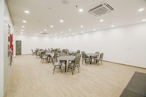 Hotel Vaccinated Staff- Oyo Townhouse 245 Sunder Vihar