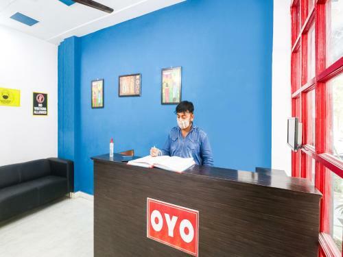Hostal Vaccinated Staff - Oyo 78805 Decent Cozy Inn