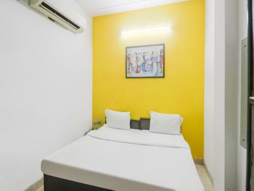 Hostal Vaccinated Staff - Oyo 78805 Decent Cozy Inn