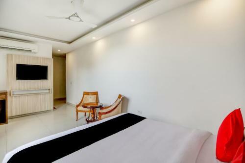 Hotel Capital O 73287 Planet Inn