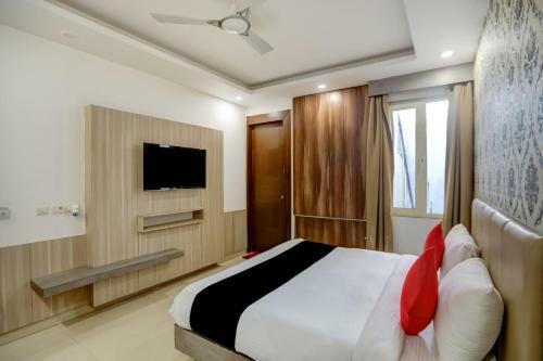 Hotel Capital O 73287 Planet Inn