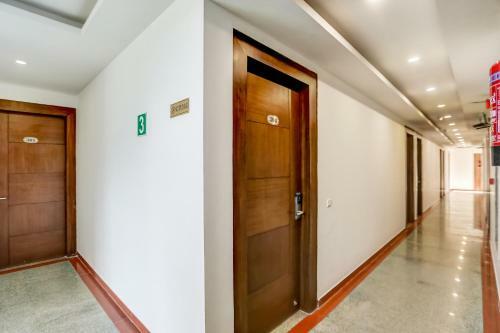 Hotel Capital O 73287 Planet Inn