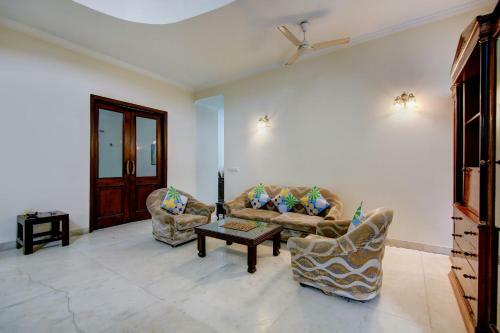 Hostal Oyo Home 37010 Comfortable Stay Vasant Kunj