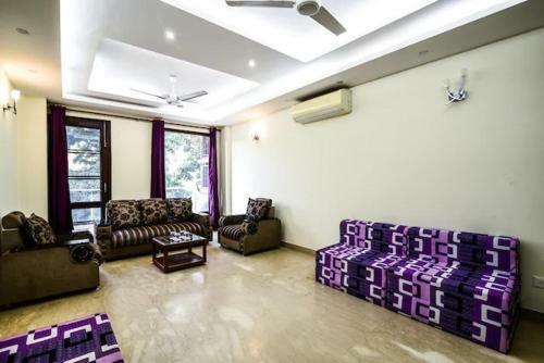 Hostal Saket Service Apartment