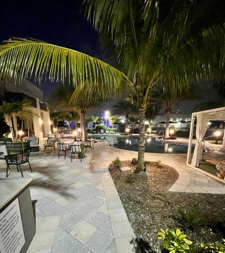 Two Bedroom Two Bathroom Apartment Near Hard Rock Stadium