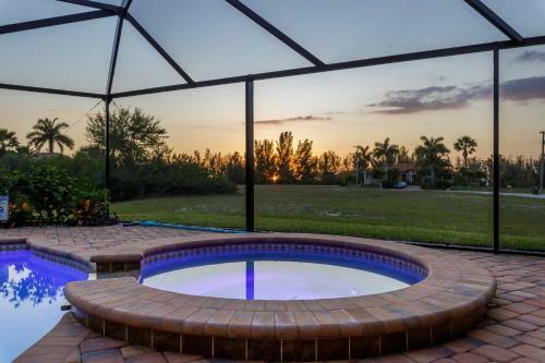 Enchanted Views, Wondrous Memories, Water Views With Heated Pool & Spa