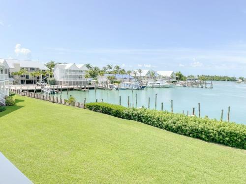 Driftwood Villas Marina