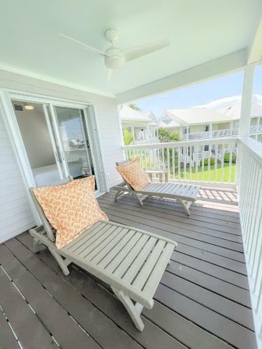 Driftwood Villas Marina