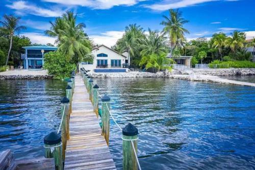 Waterfront Bliss - Dock Your Boat
