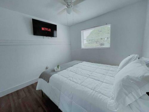 Dream Vacation Home 4/2 W/heated Pool